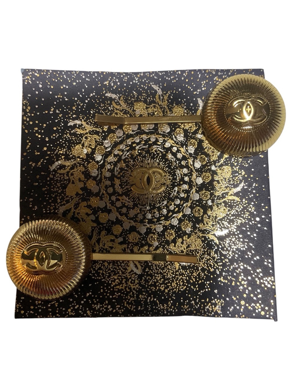 CHANEL Beaute Gold CC Button Hair Pins - Pair - Picture 10 of 10